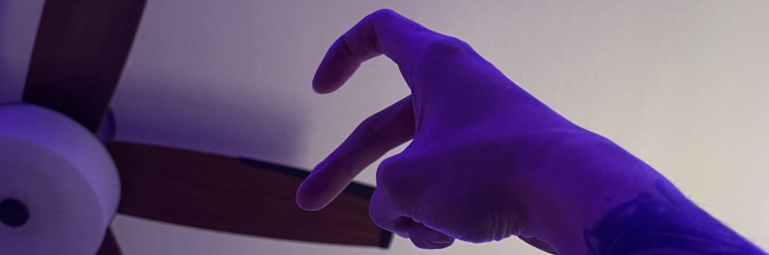 tofube_'s profile banner image