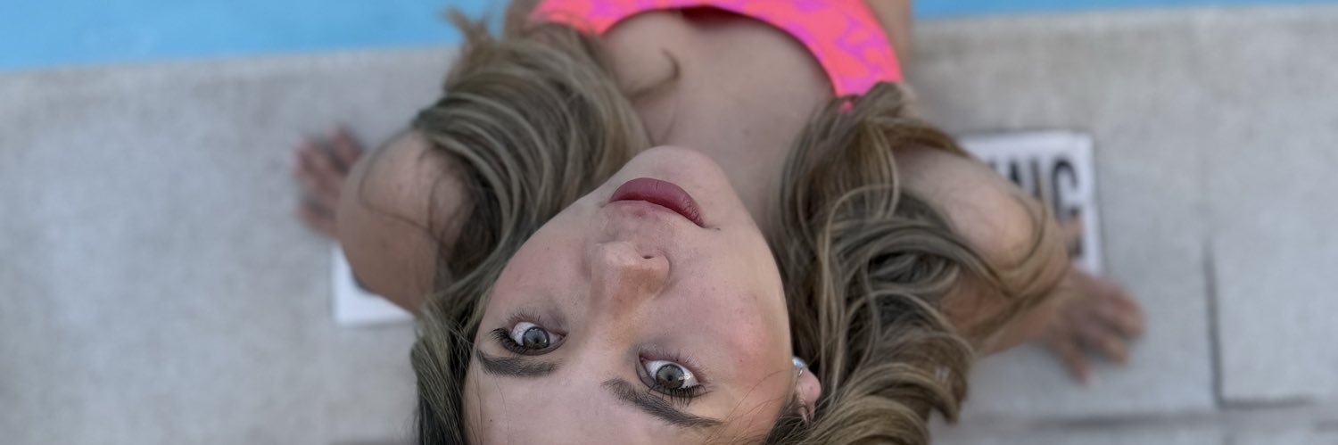 DianaLMena's profile banner image
