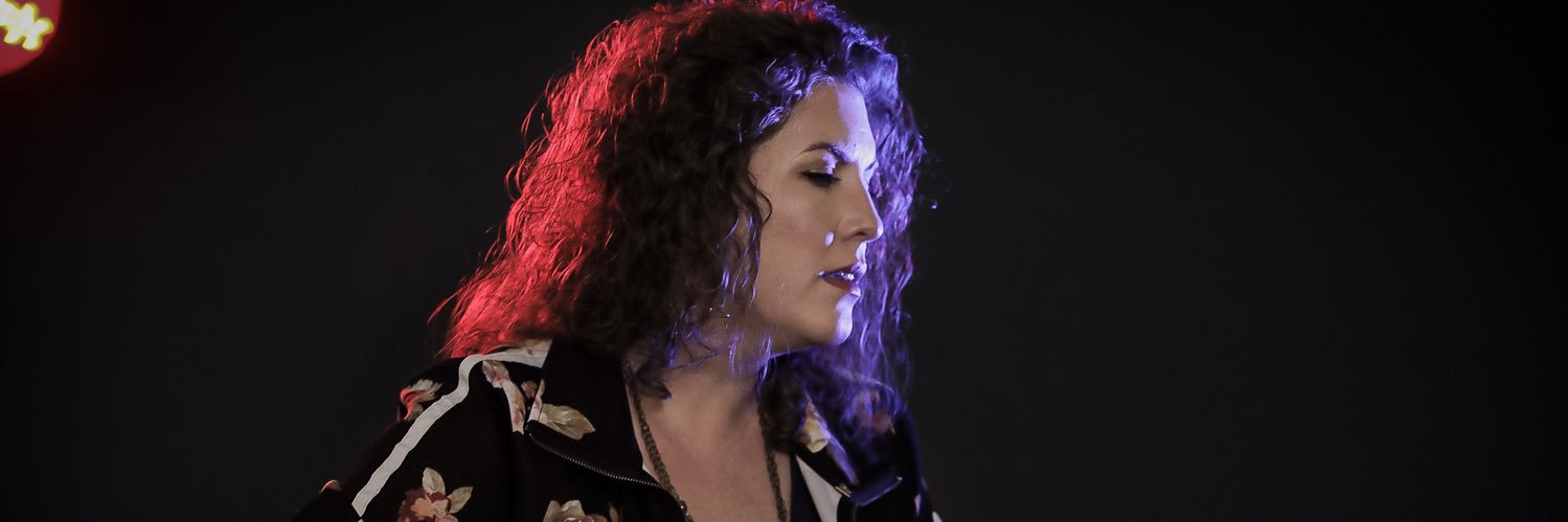 Amber Sweeney banner