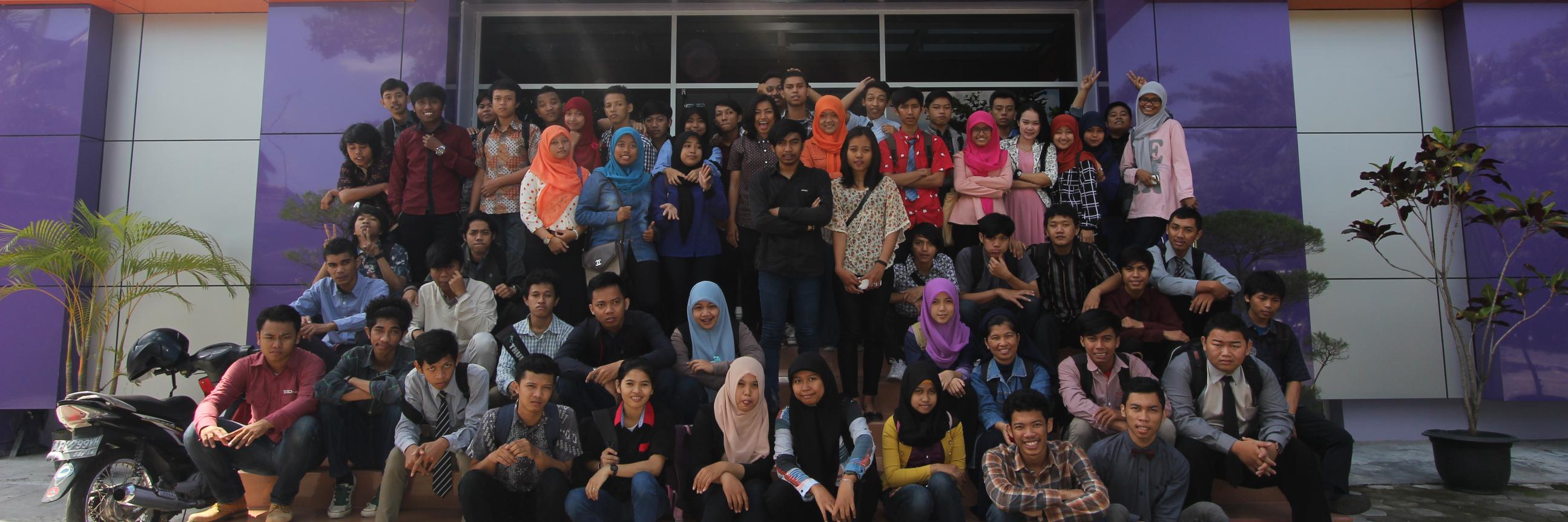 13S1SI06's profile banner image