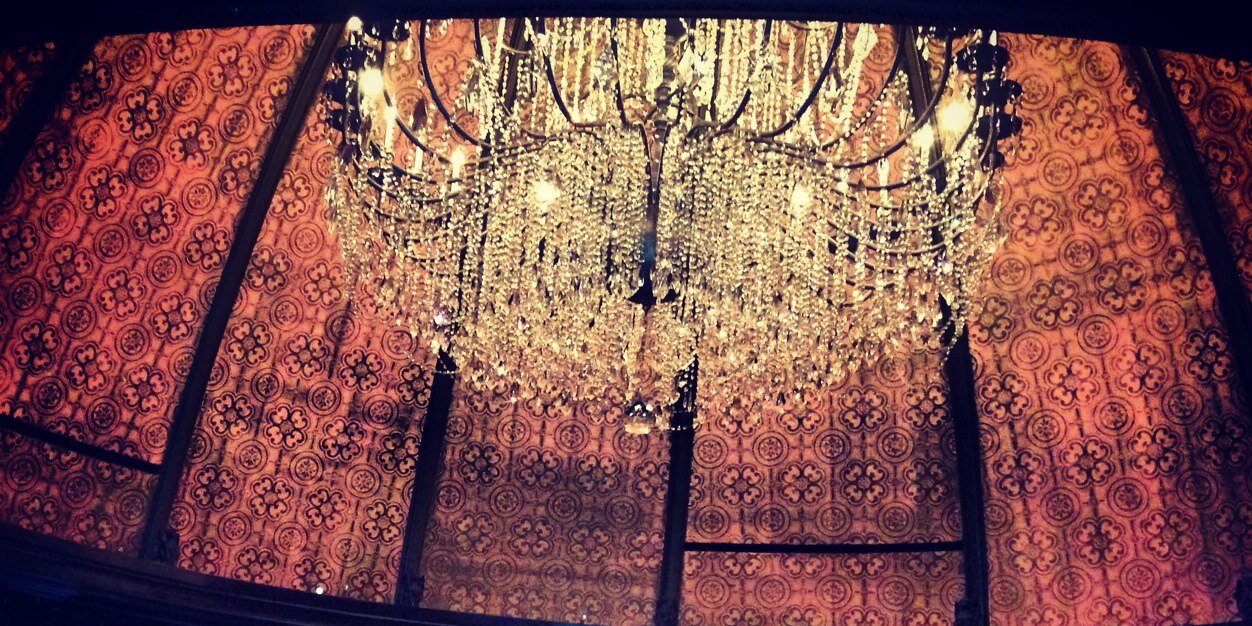 🗝white & anonynomous banner