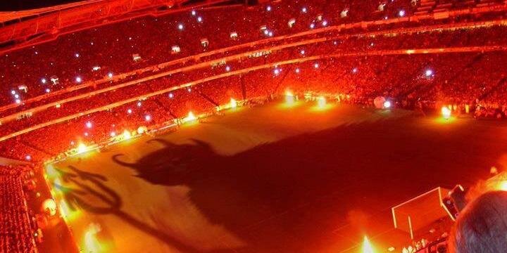 UNITED WE STAND banner