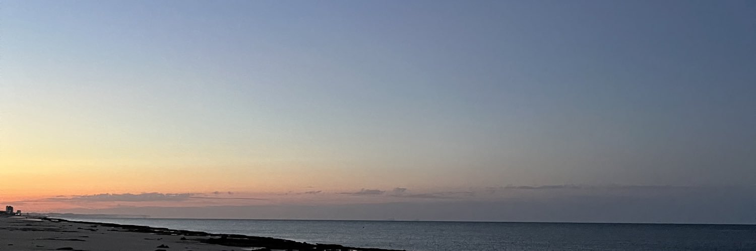 rjmoroberto's profile banner image