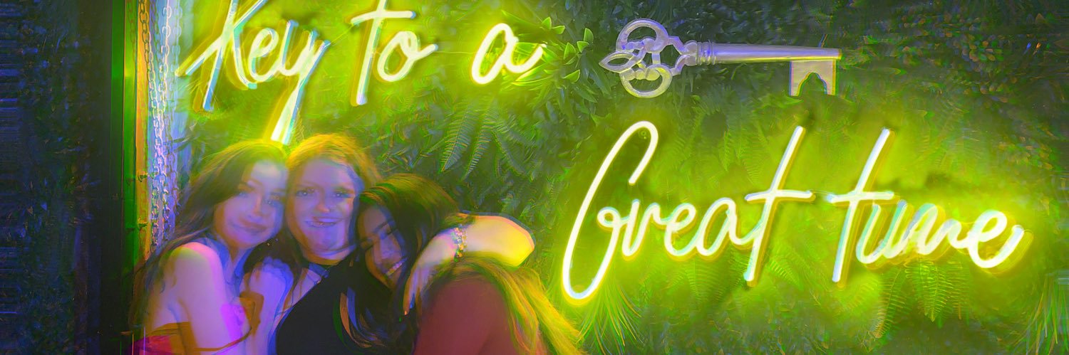 _BiancaG__'s profile banner image