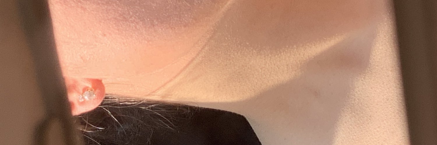 melaniegcia's profile banner image