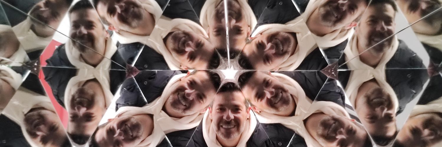 vguinea_'s profile banner image
