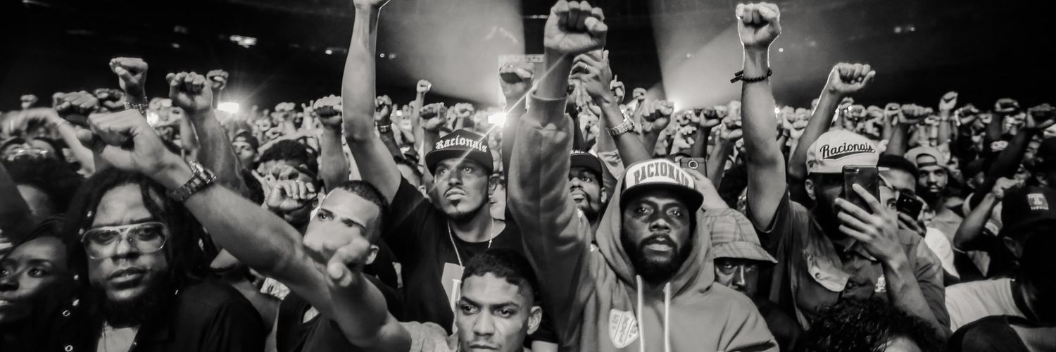 deenzzell's profile banner image