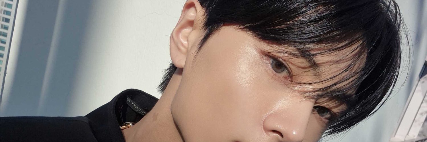 oohayyn's profile banner image