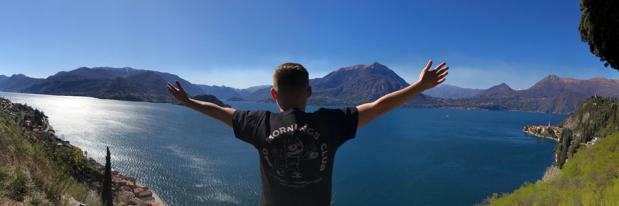 bythurart's profile banner image