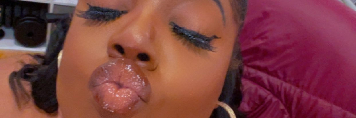 ShesTheRealRedd's profile banner image