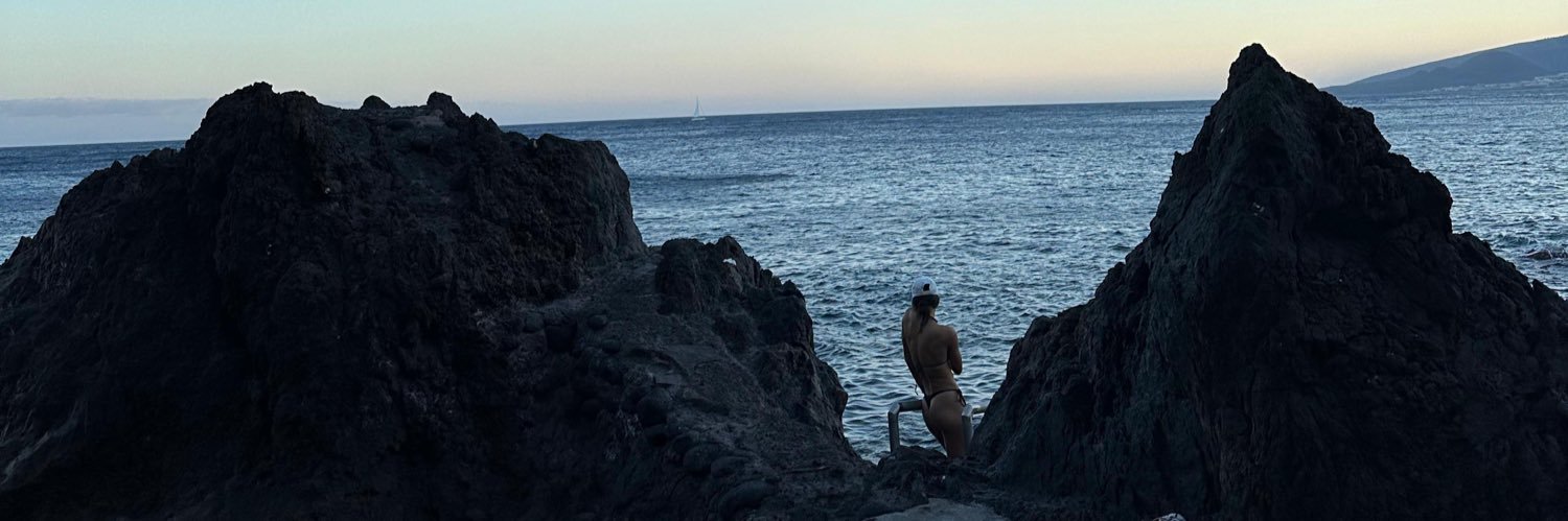 VaaleeeeMorales's profile banner image