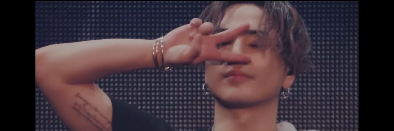 1013Uy's profile banner image