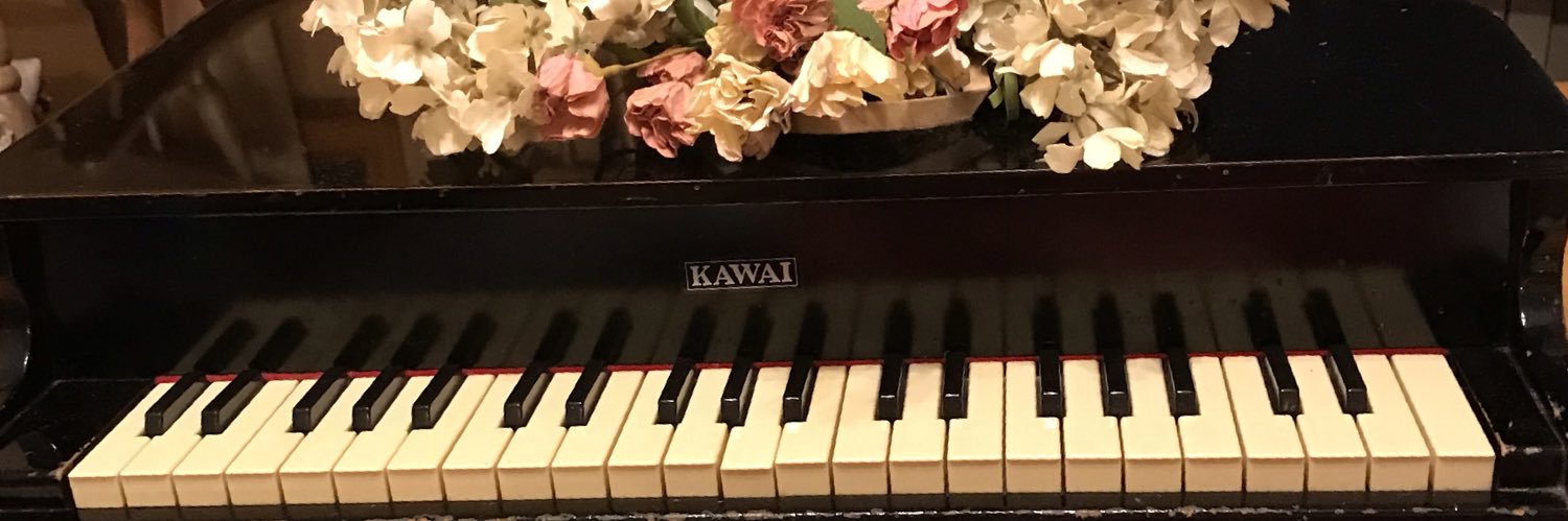 izuribee's profile banner image