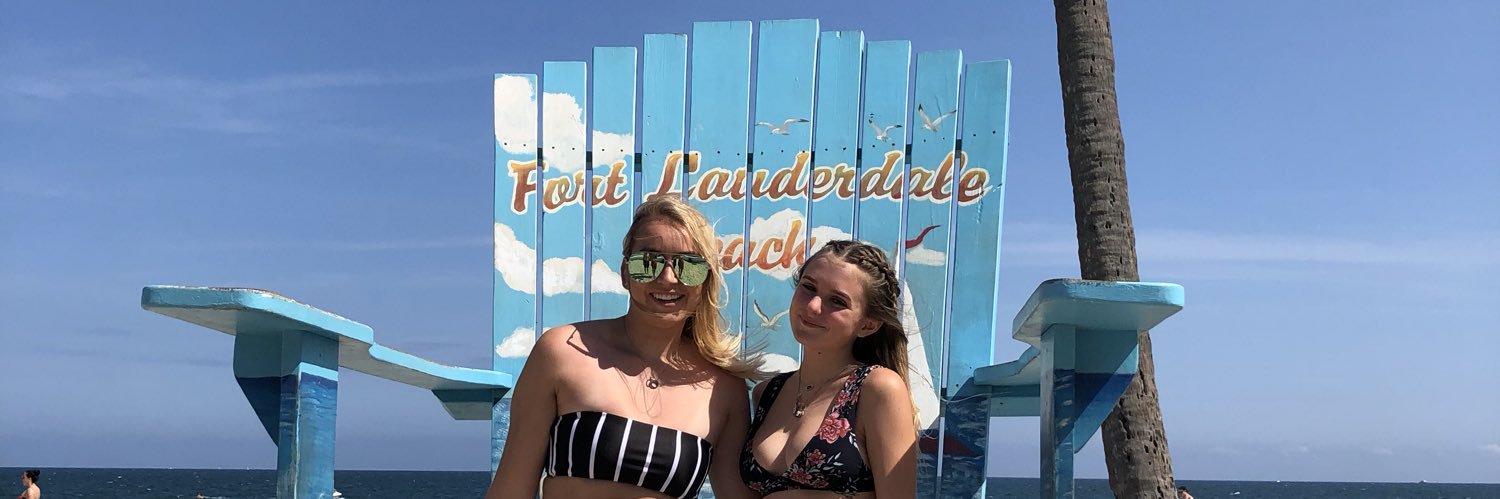 nataliee_mooree's profile banner image