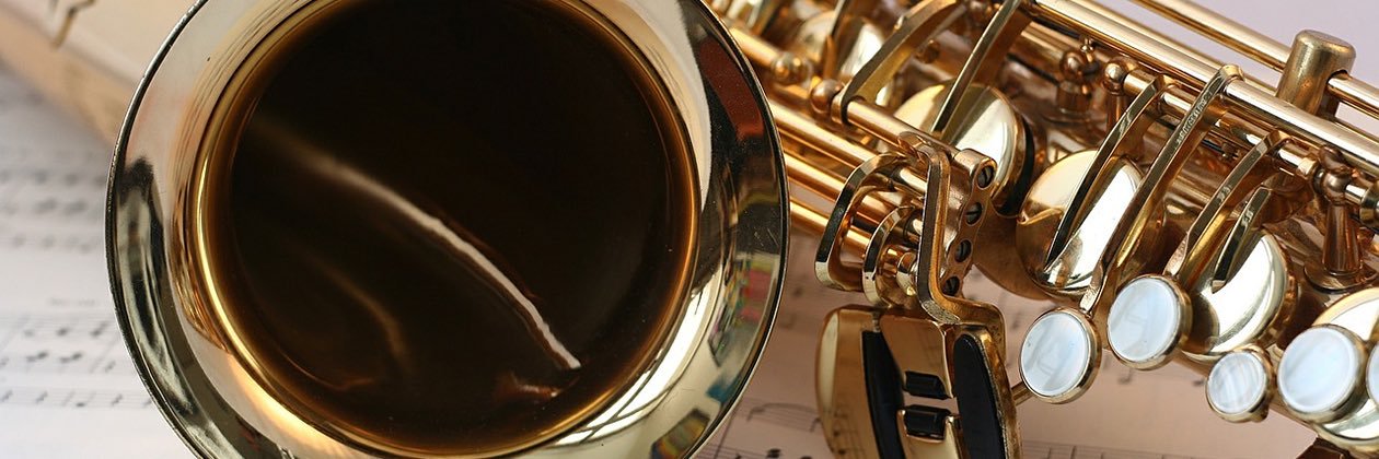 Mrs. Diamond banner