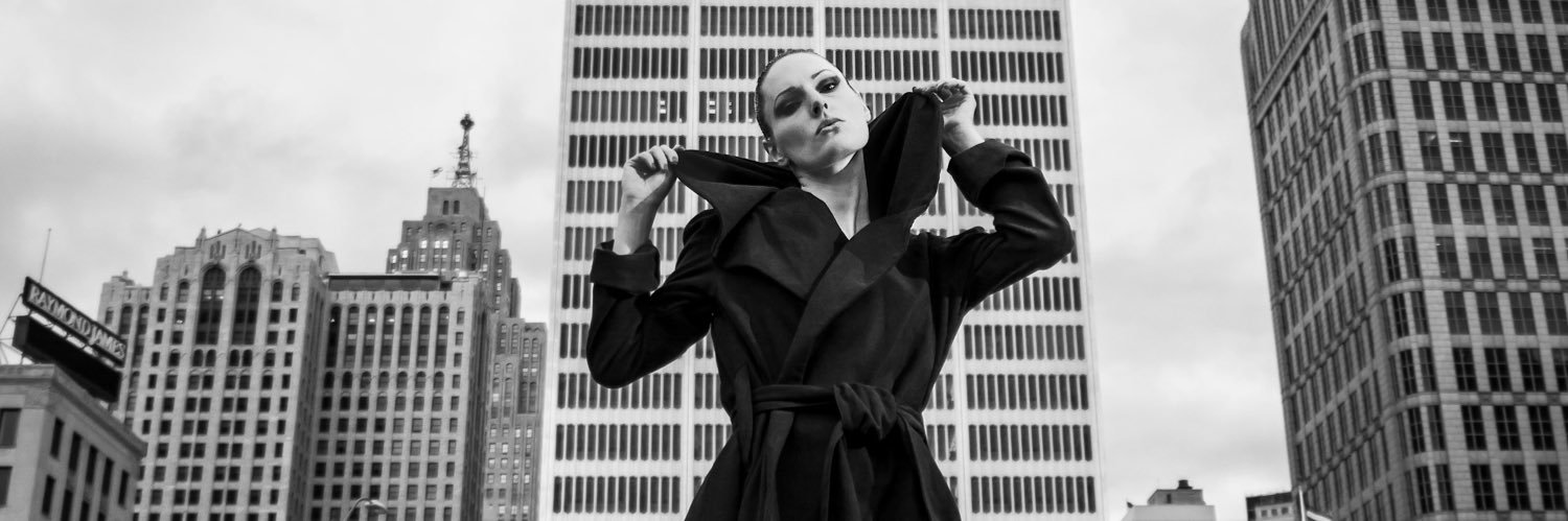 THE METROPOLITAN banner