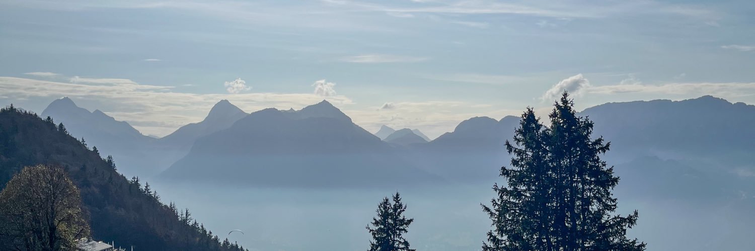 Alixlry04's profile banner image