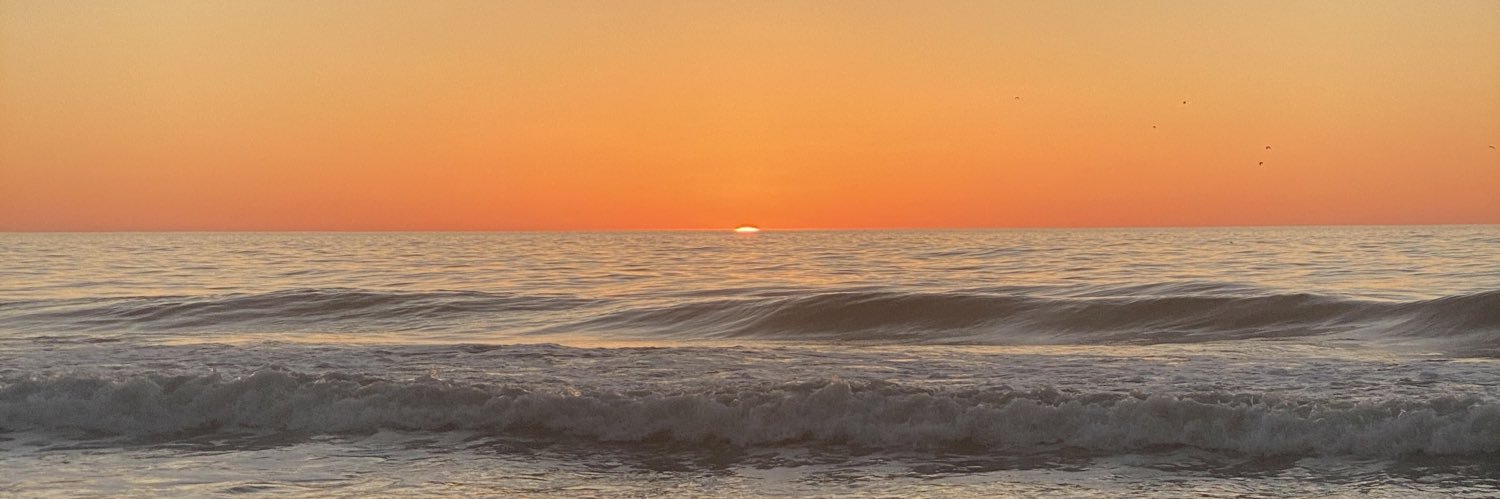 kmidgettt's profile banner image