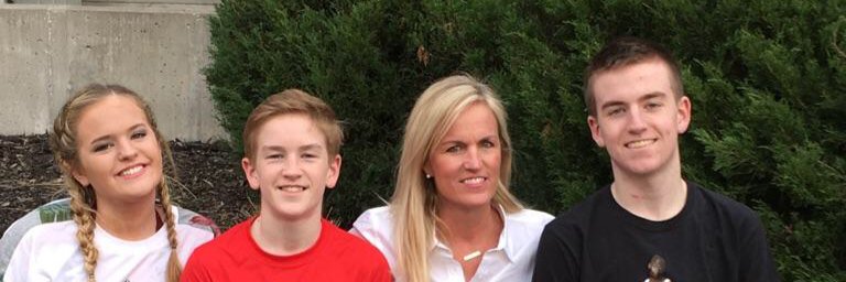 _juliethomps67's profile banner image