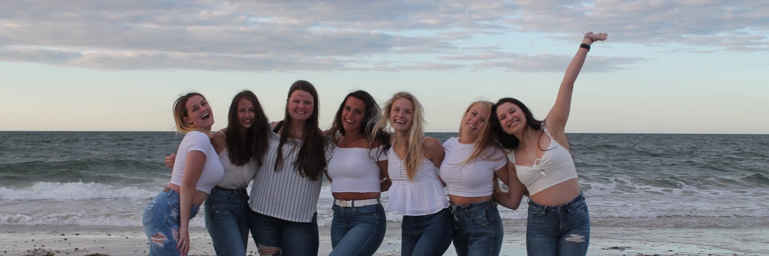 toriwarnerr's profile banner image