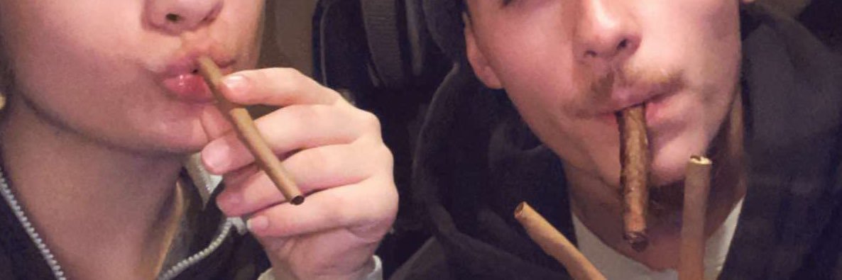 Avahayes_'s profile banner image