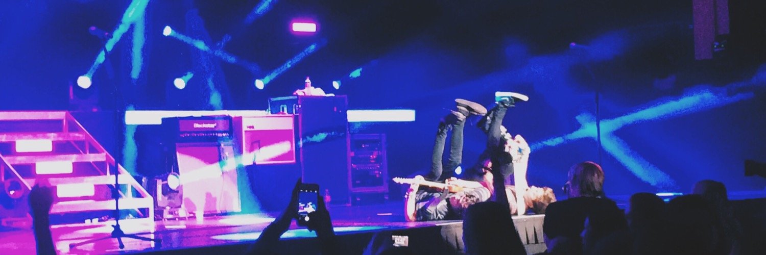 thevamps97's profile banner image