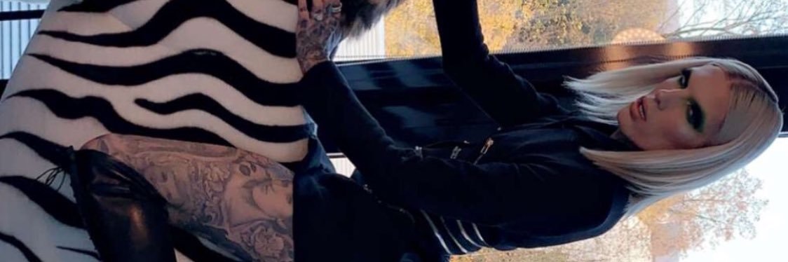 Chey_love32's profile banner image