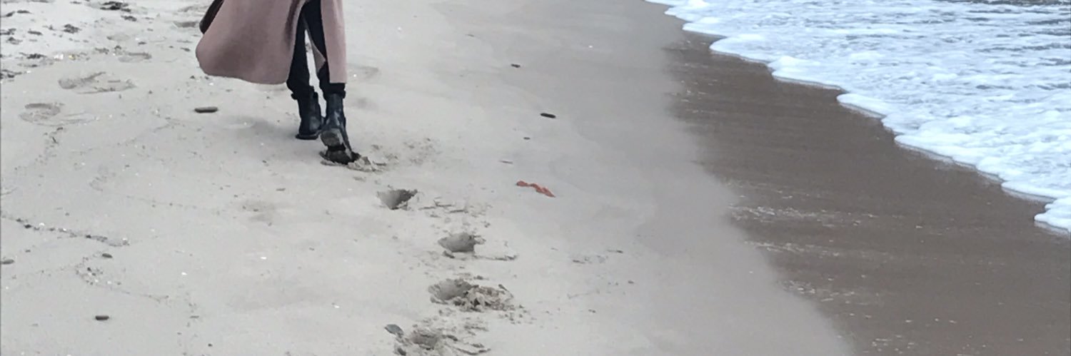 FeeHeee's profile banner image