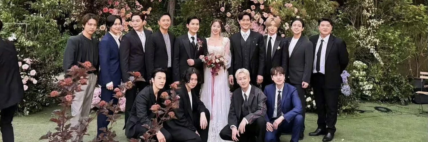 moomee2074's profile banner image