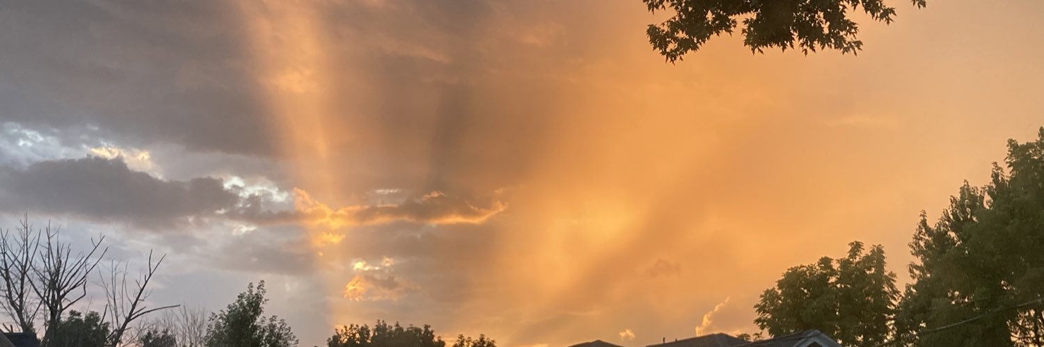 idklately's profile banner image