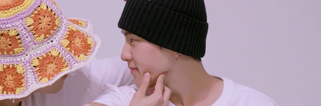chickenmyeon's profile banner image