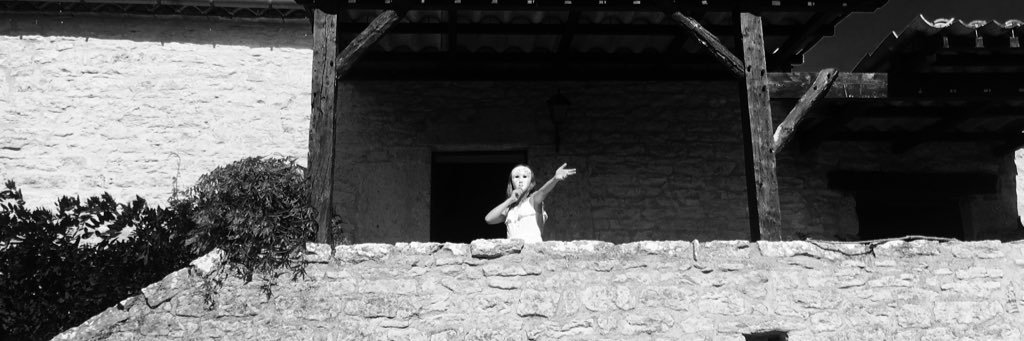 Melanie Goodfellow banner