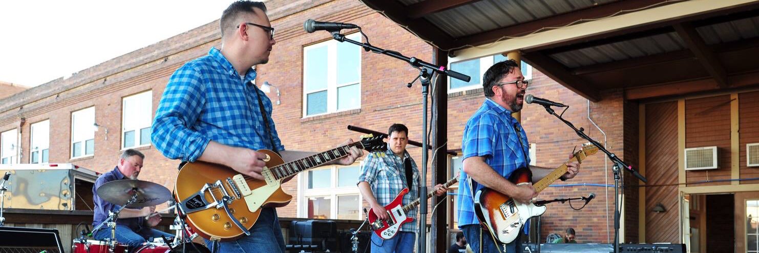 theleavelles's profile banner image