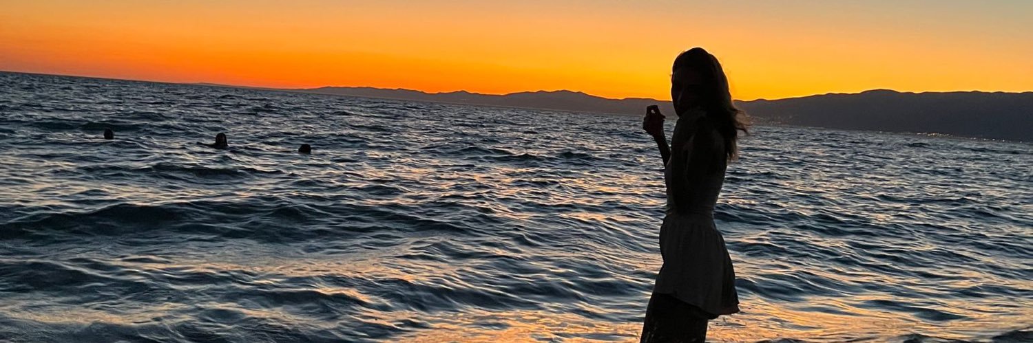 nursaglam95's profile banner image