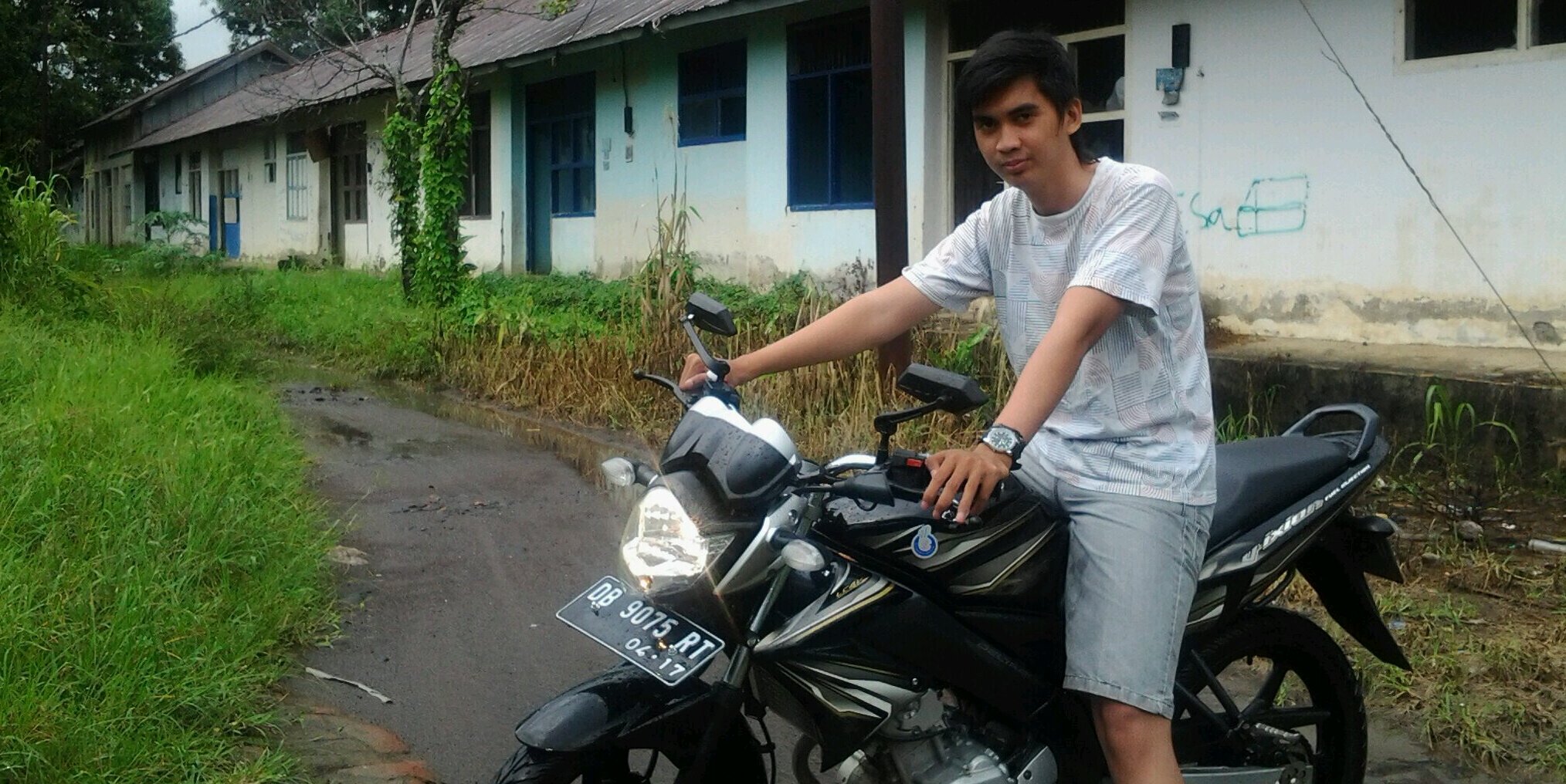 theo_roy's profile banner image