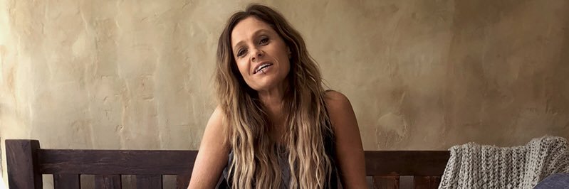 Kasey Chambers banner