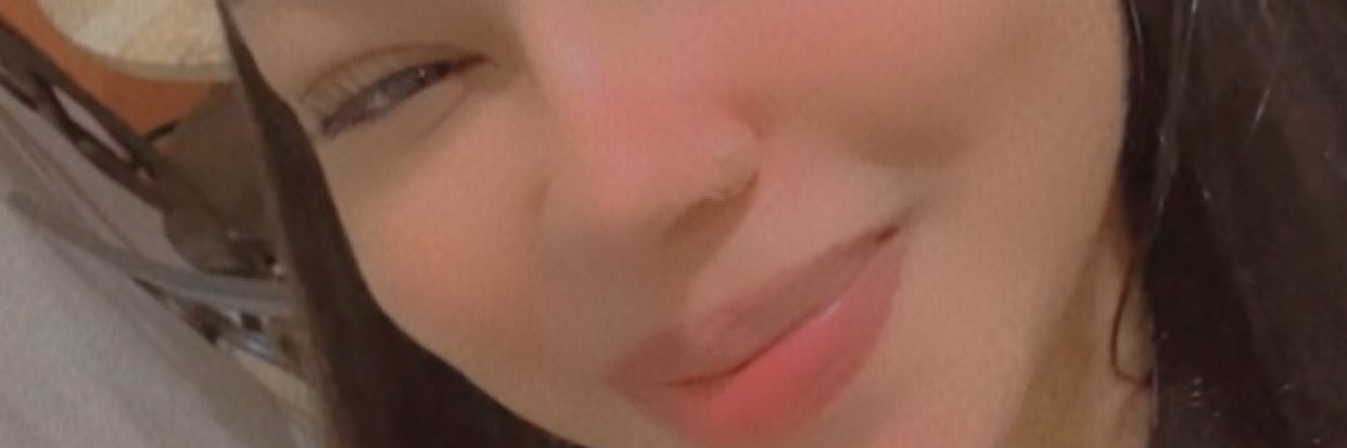 roxanquiroz's profile banner image