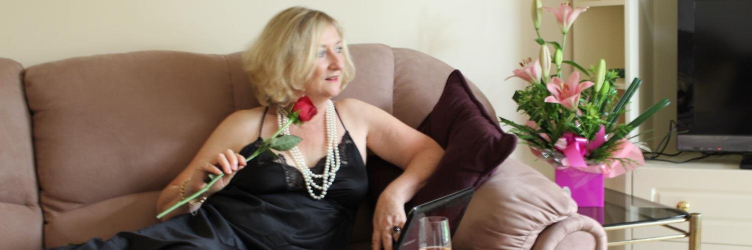 Em_Hussey's profile banner image