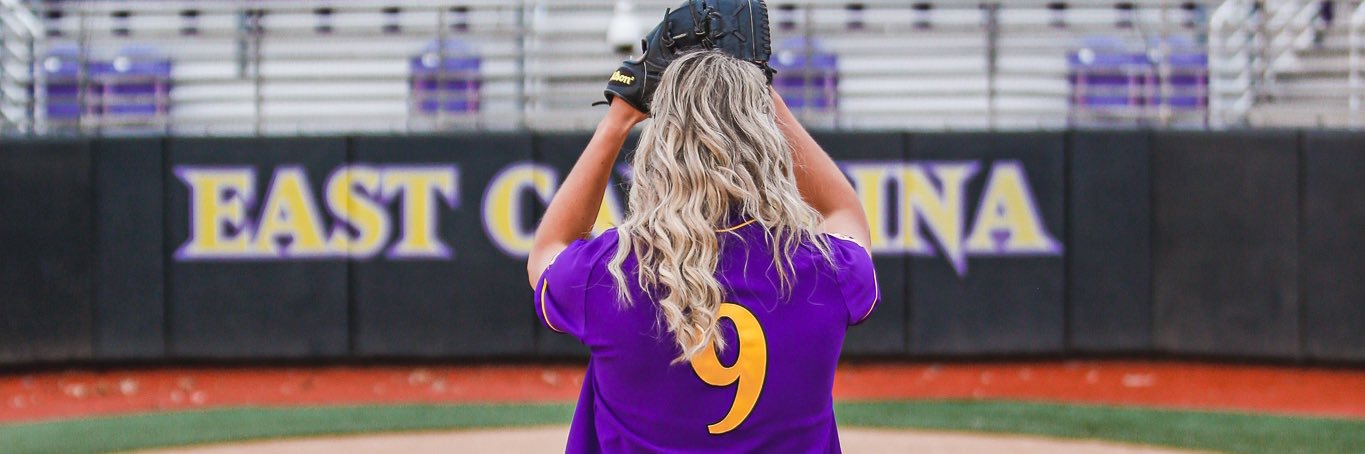 whitneys214's profile banner image