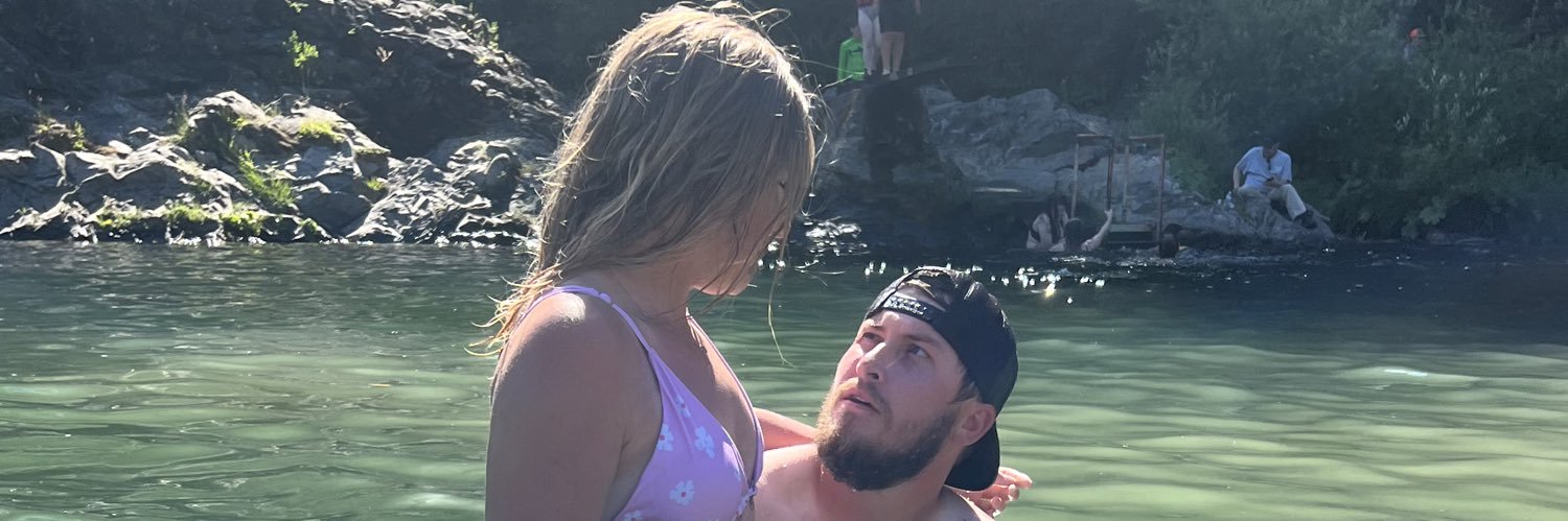kylorknee's profile banner image