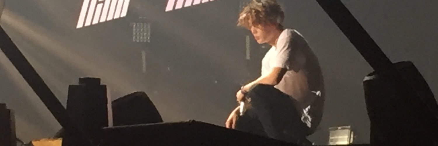 JW8827's profile banner image