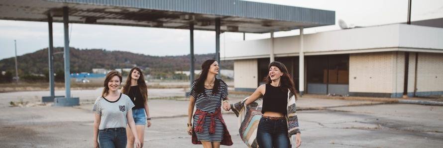 LoneGirlfriend's profile banner image