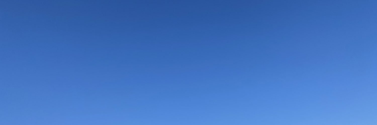 y____777's profile banner image