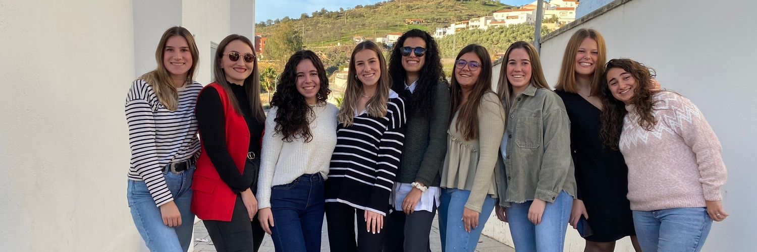Maria Cruz ✌ banner