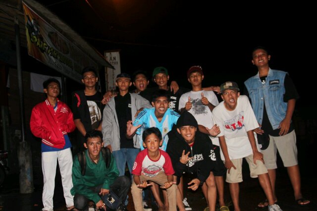 RENGIT WANT FIGHT banner