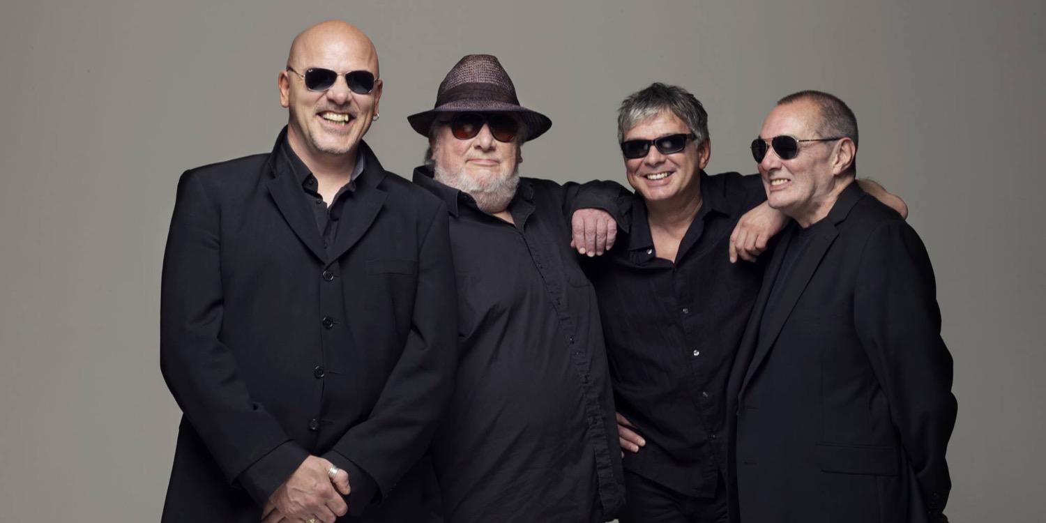 Geoff BWFC Morris banner