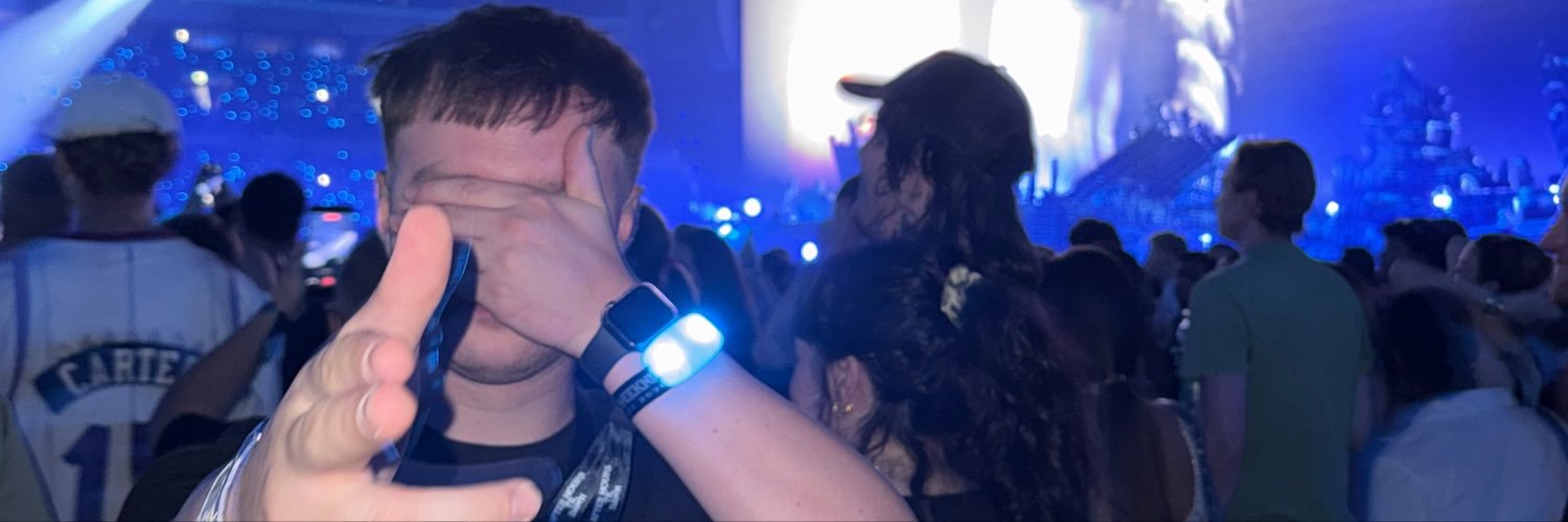 moyle_'s profile banner image
