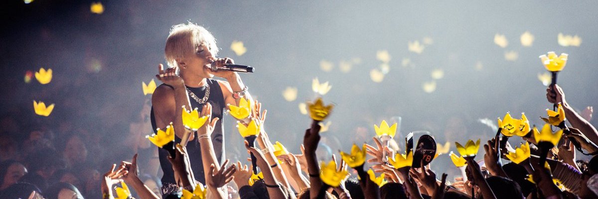 หยางยี่ banner