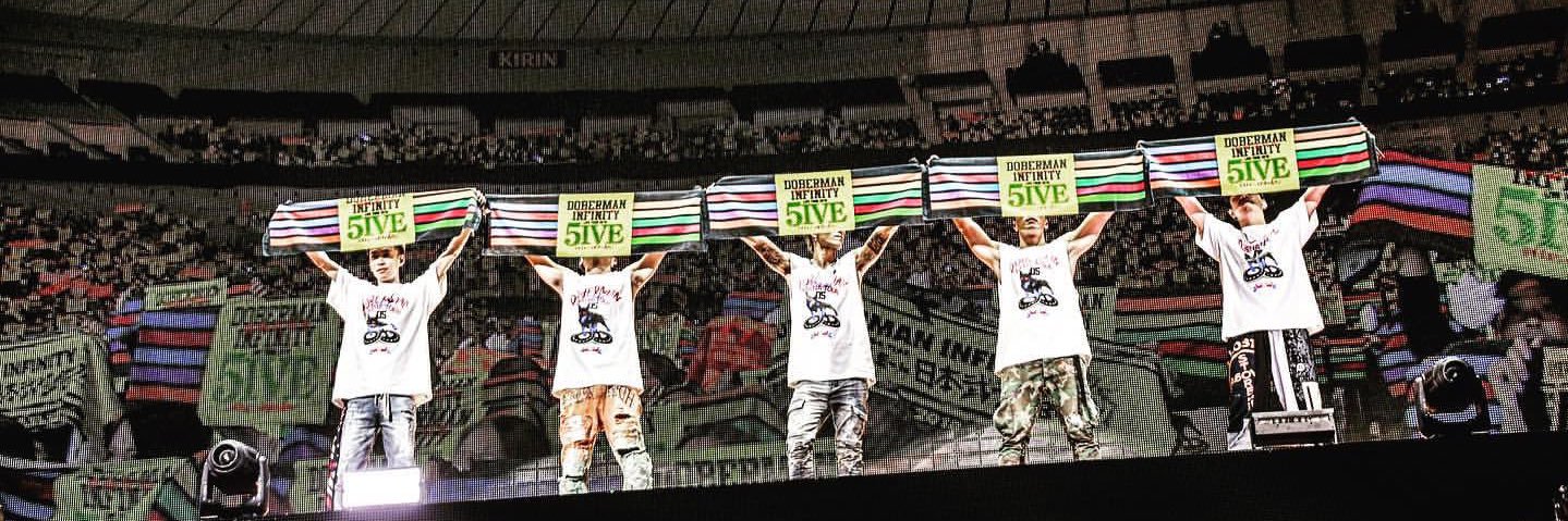 _di19_'s profile banner image