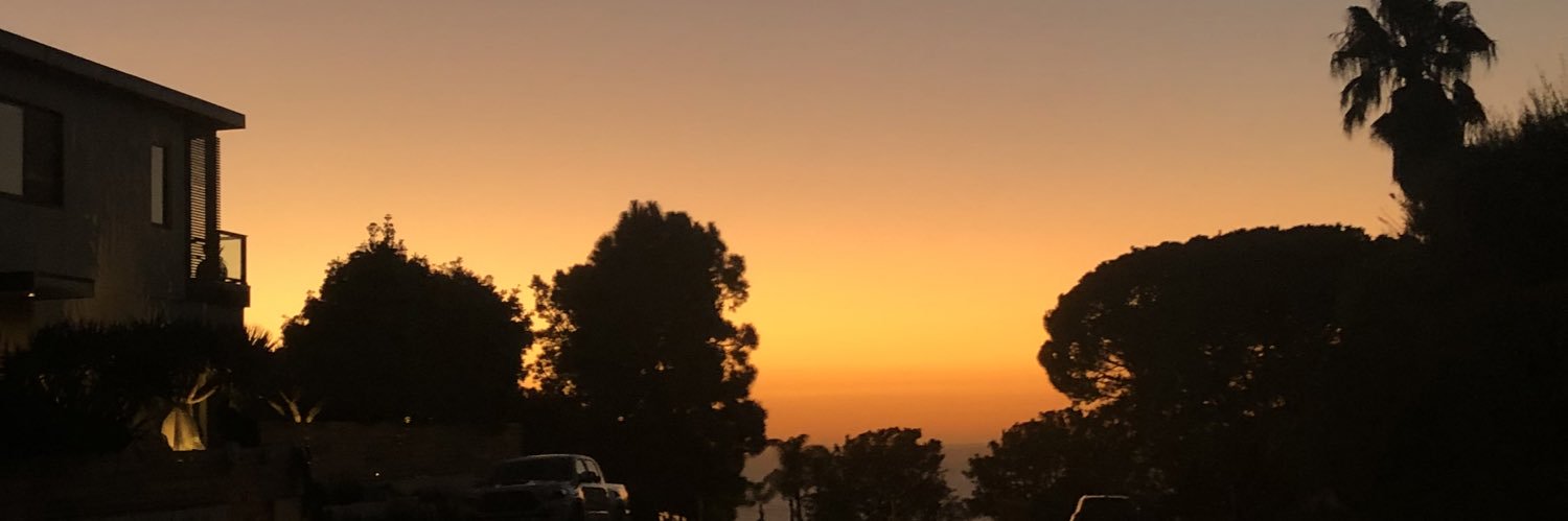 saraggnz's profile banner image